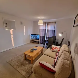 Laura's Place Apartment