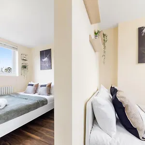 Twickenham Homes Guest house