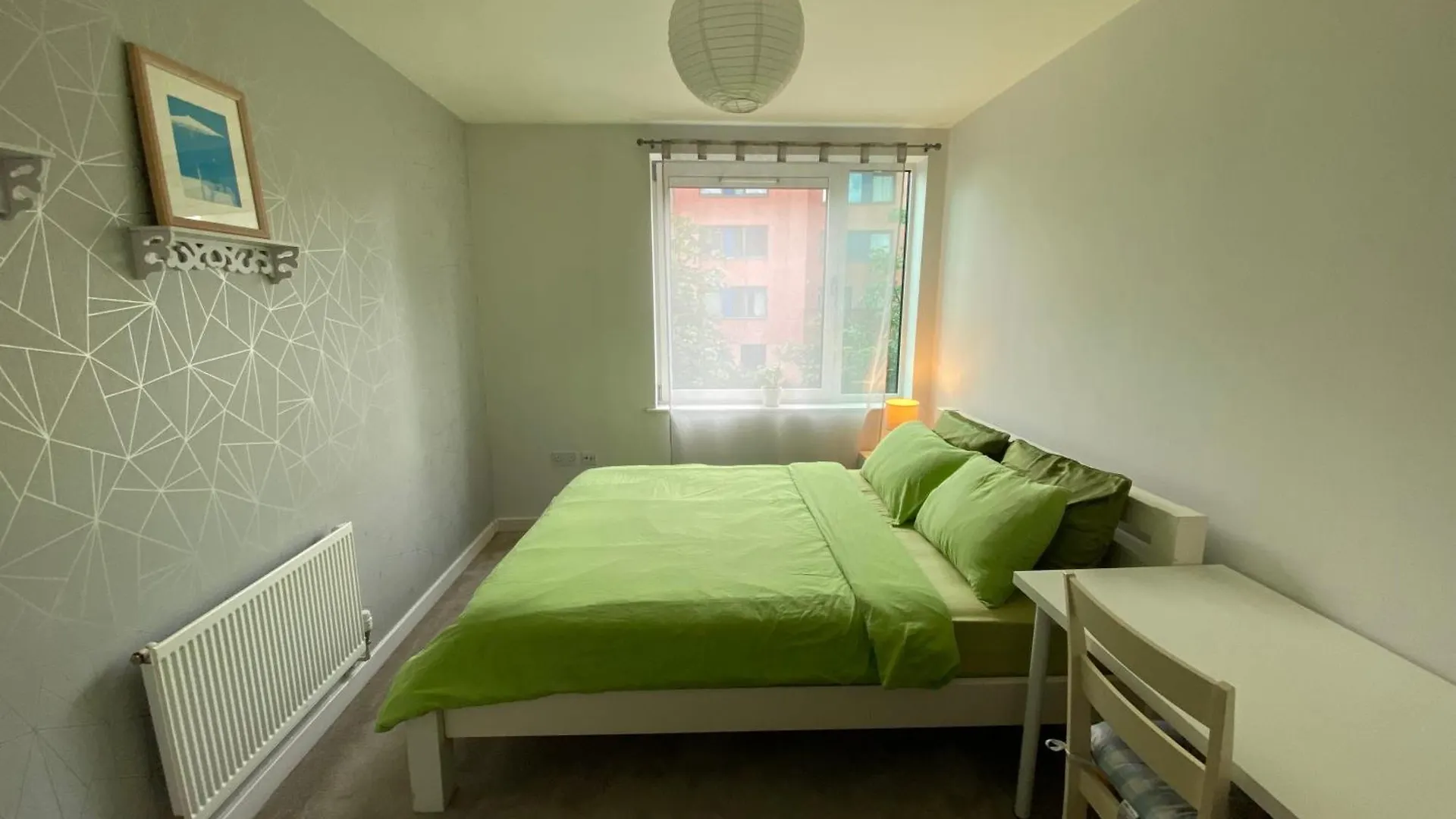 6 Hardy House Apartment Isleworth